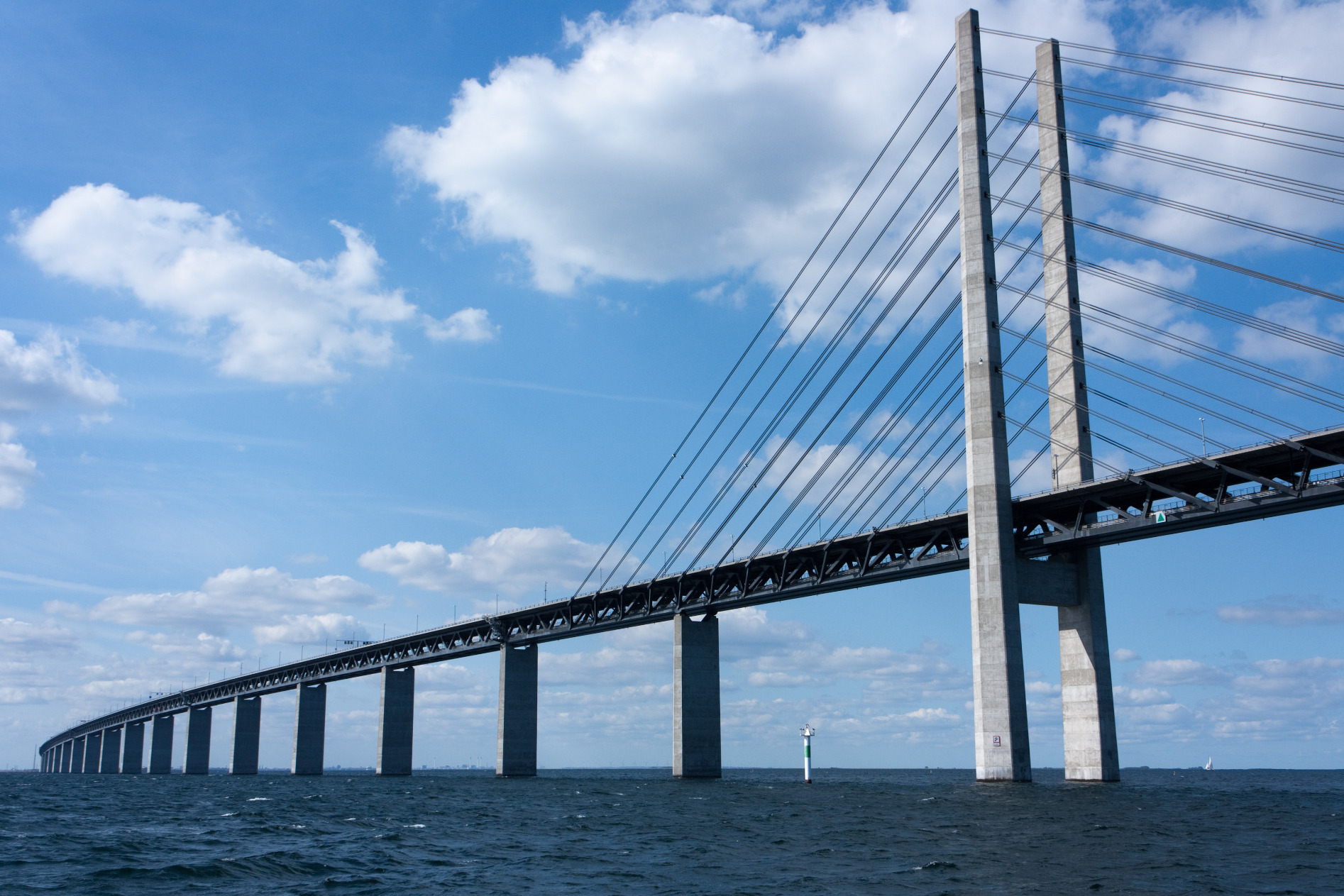 Most nad cieśniną Øresund